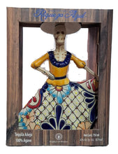Cargar imagen en el visor de la galería, Tequila Riqueza Azul Añejo 100% Agave - 750ml