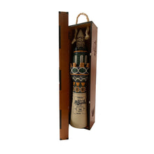 Cargar imagen en el visor de la galería, Tequila Torre Minarete Añejo (Edicion Ceramica) 100% Agave - 1000ml