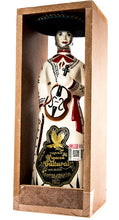 Cargar imagen en el visor de la galería, Tequila RIQUEZA CULTURAL añejo Edición Charra de Cerámica 100% Agave - 750ml