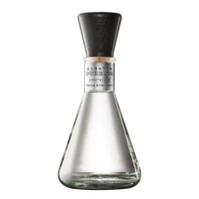 Cargar imagen en el visor de la galería, Tequila Maestro DOBEL 50 Extra añejo Cristalino 100% Agave - 750ml