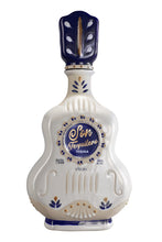 Cargar imagen en el visor de la galería, Tequila "SON TEQUILERO" Añejo 750 ml
